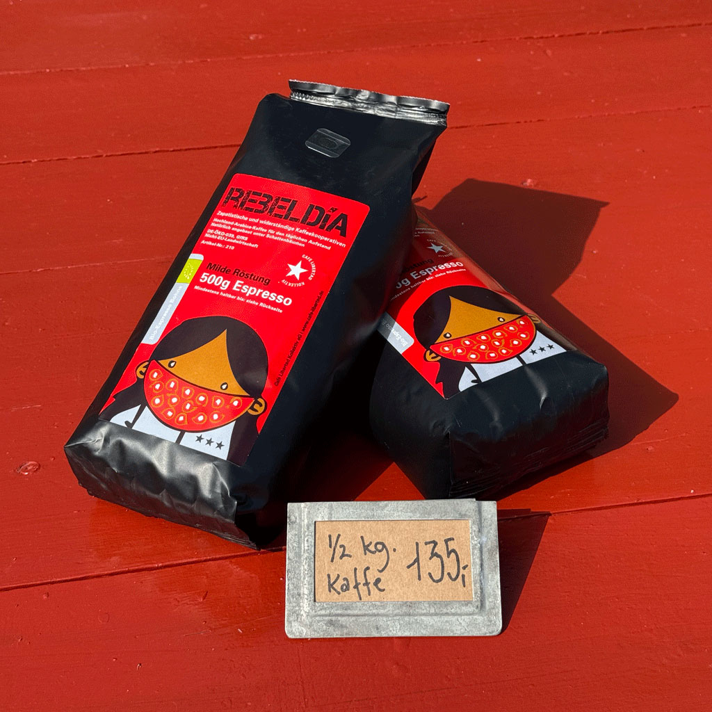 Zapatistischer Bio-Kaffee vom Café Libertad Kollektiv, handverlesen und sonnengetrocknet von unabhängigen Kleinbauern, serviert in unserem Bio-Café in Sandvig.